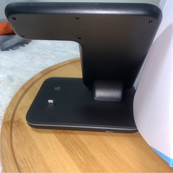 3 in 1 Wireless Charger Apple iPhone iWatch Apple AirPods Black - Picture 3 of 5